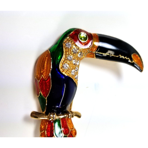 Toucan Figural Brooch Pin Rhinestones Enamel Gold Tone Multi Color Bird 2.25 in - Picture 8 of 10